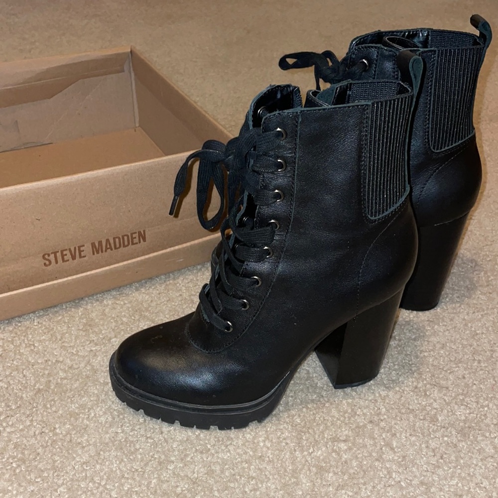 Steve Madden “Troopa” boots